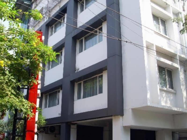 Hotel Oriental Inn Chennai Exterior photo